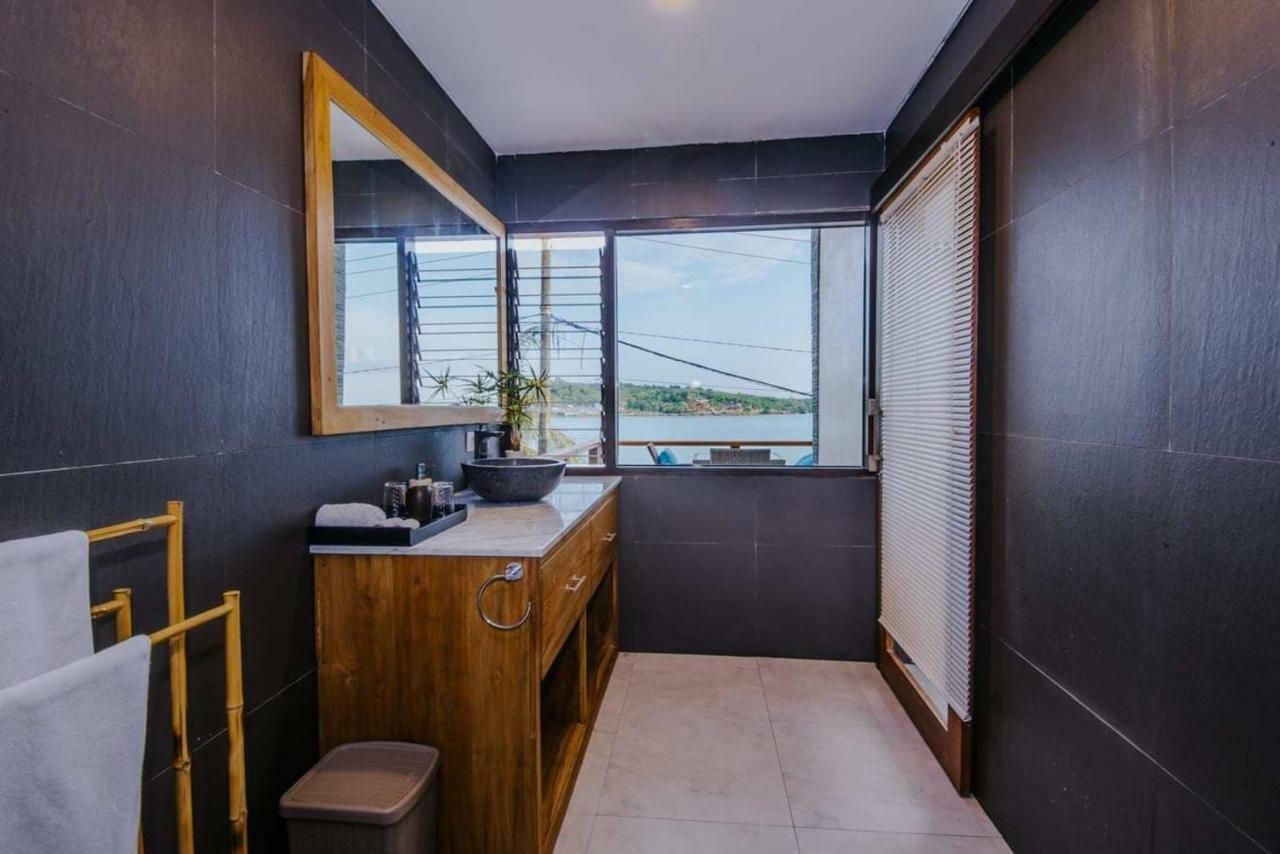 Secret Outlook Lembongan Villa Exterior photo